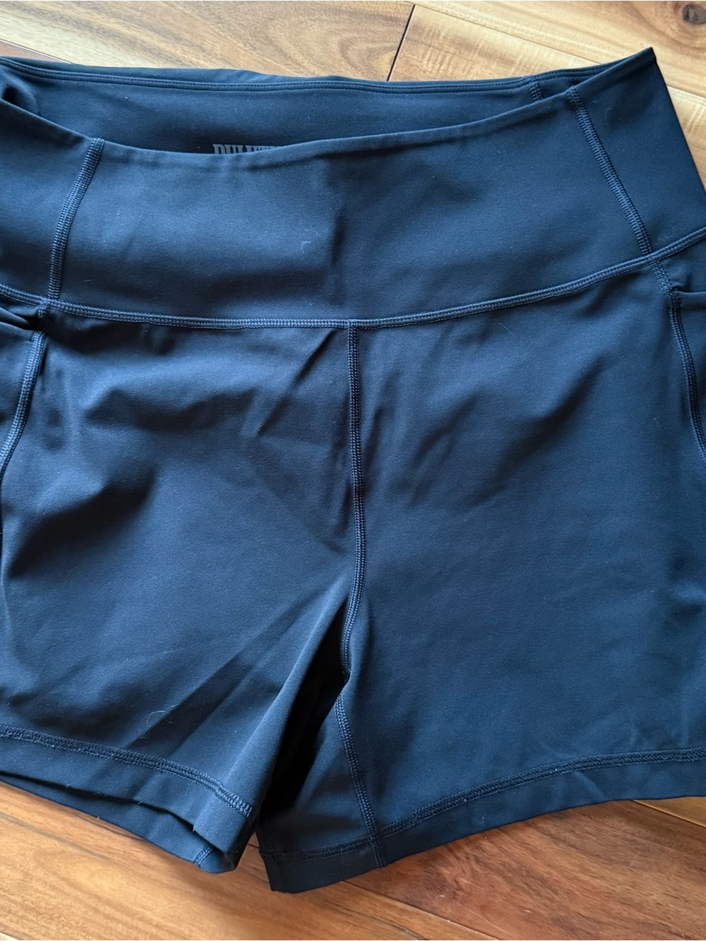 Duluth Trading Co Women’s Black Noga Air shorts
